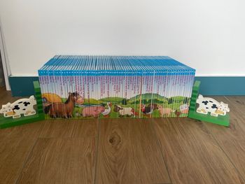 Livres enfants Collection Altaya complète avec 68 livres + 2 presses livres en bois vaches 