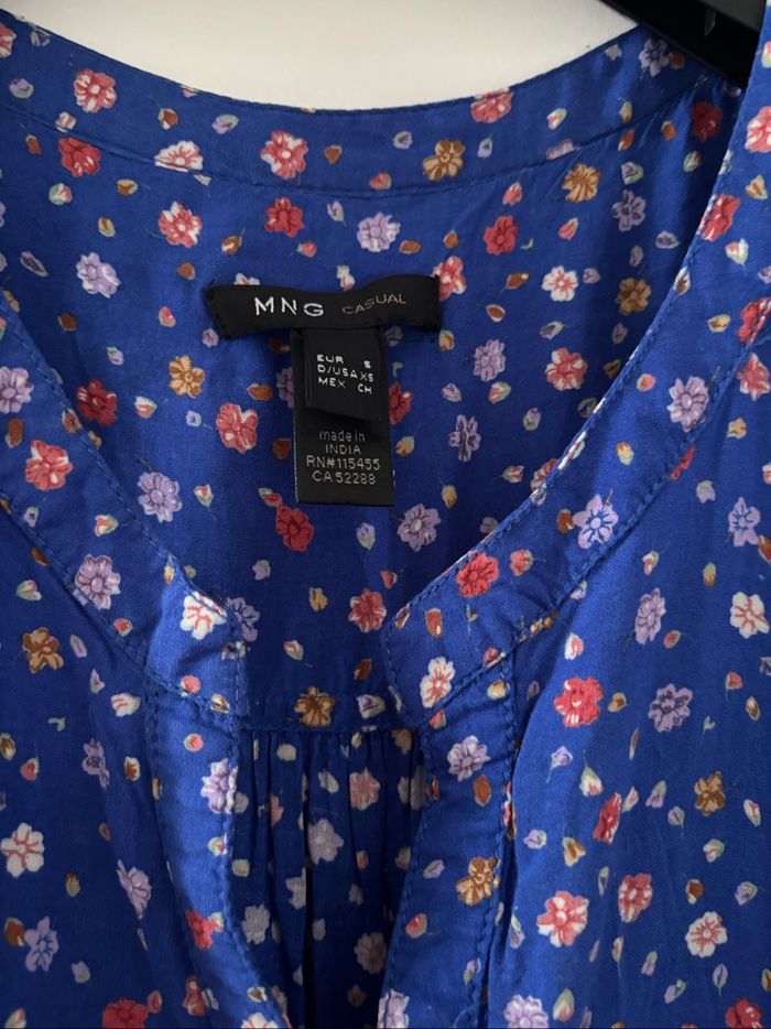 Robe bleu à fleurs - photo numéro 2