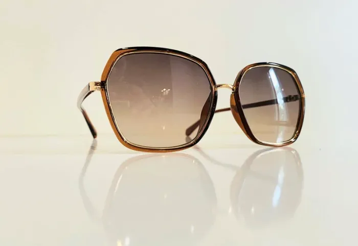 Lunette de soleil femme marron miel contour doré uvprotection catégorie 2 - photo numéro 11