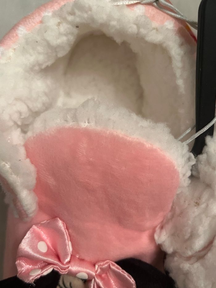 Chaussons pantoufles Minnie Mouse - photo numéro 3