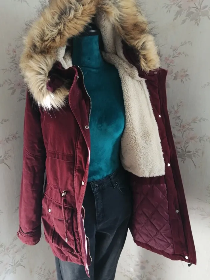 Manteau à capuche bordeaux fourré avec poches et lien à serrer / pimkie / (M-L) - photo numéro 7
