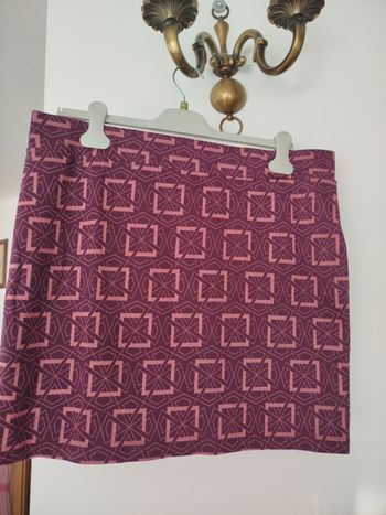 Jolie jupe courte Neuve ! Taille 46/48