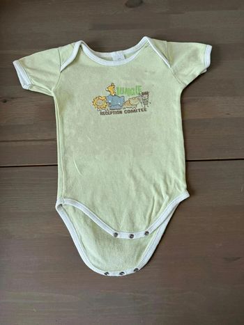Body Bébé Manches courtes à Motifs Animaux - Très bon état - Taille 2 Ans
