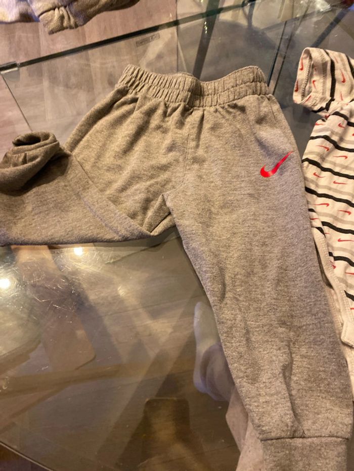 Ensemble jogging - photo numéro 6