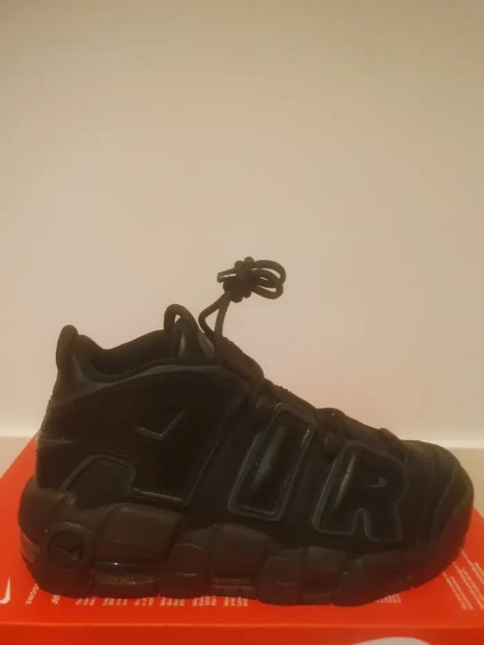 Nike Uptempo " full black"(36.5)