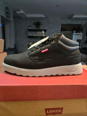 Chaussures enfans Levi's neuves