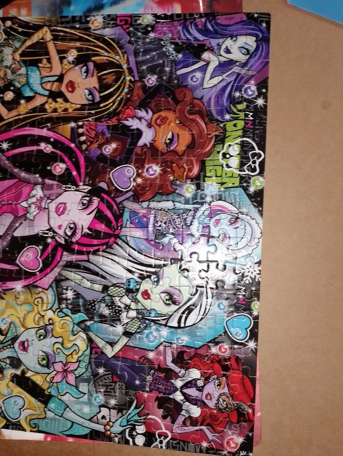 Lot de 2 puzzles monster high TBE complet - photo numéro 7