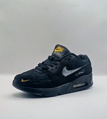 Nike Air Max 90 – Taille 35,5 – Très bon état