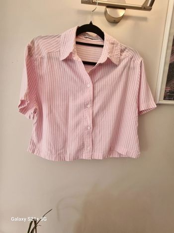 Chemise crop manches courtes Bershka taille S