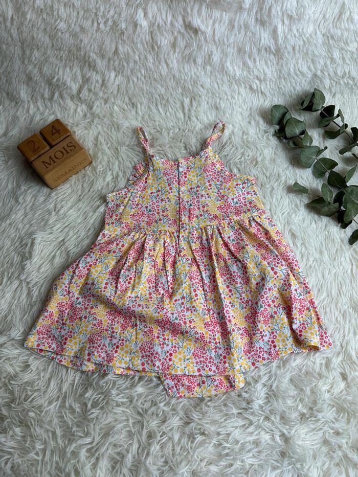 Robe fleurie Kiabi taille 24 mois - photo numéro 4