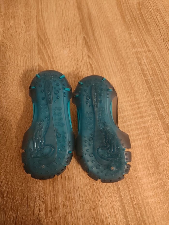 Sandales en plastique - photo numéro 2