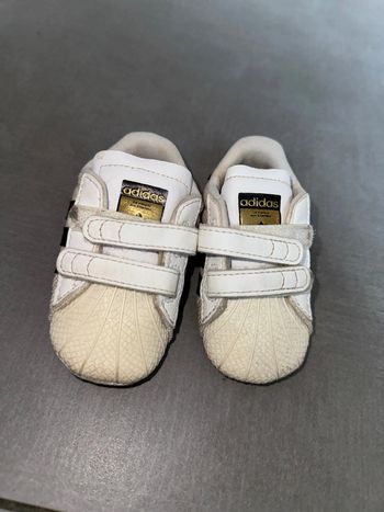 Chaussure bébé adidas superstar t17