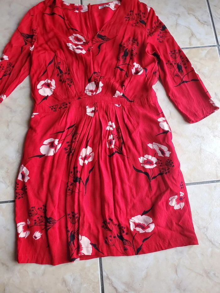 Robe rouge excellent état Taille 38 - photo numéro 8