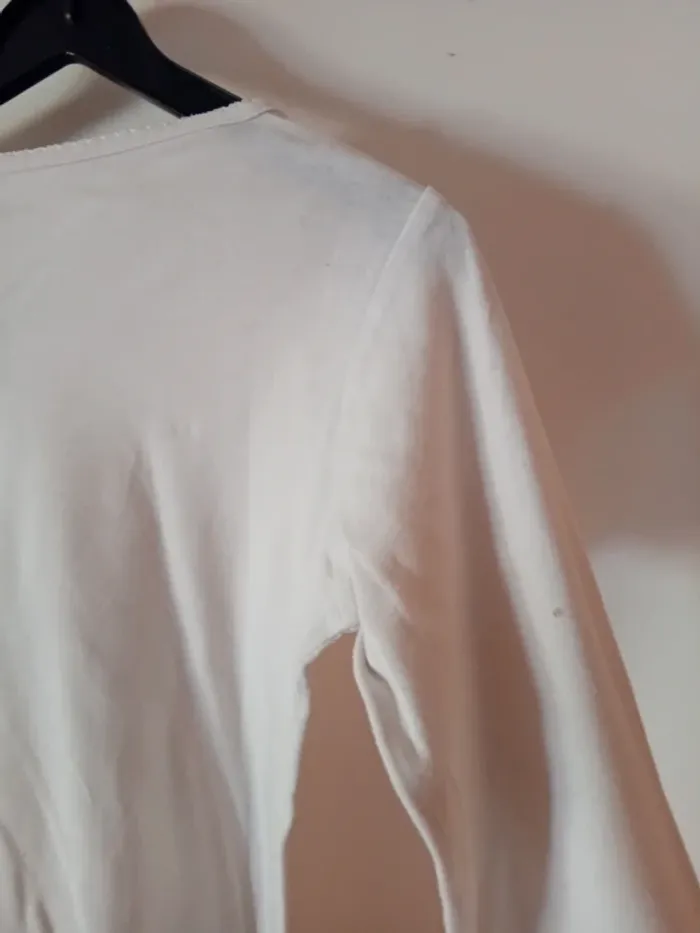 Tee-shirt manches longues blanc.  Kiabi. 10 ans. Coton - photo numéro 14