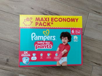 Couches pants Pampers neuves