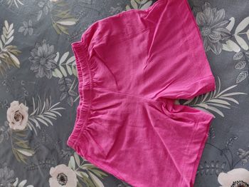 short rose 4 ans - neuf 