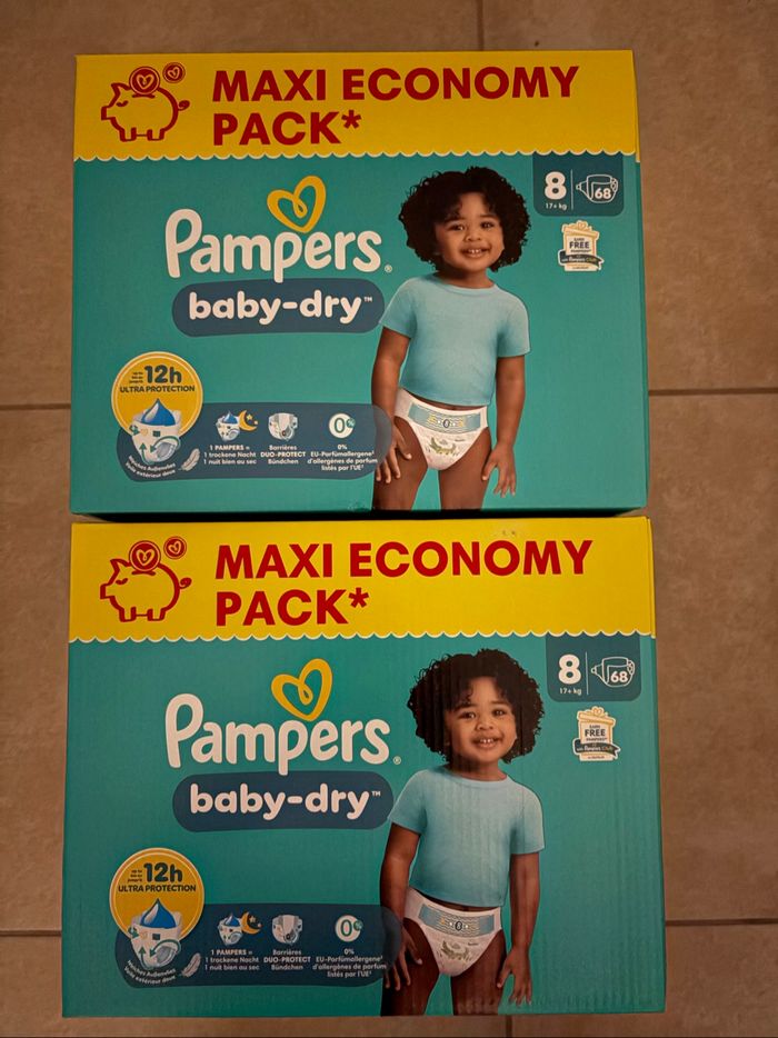 Couches Pampers Taille 8 Neuf
