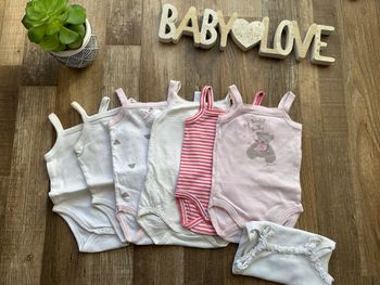 - 6 body MC toutes marques         - 3 mois - Très bon état + 1 offert car tache