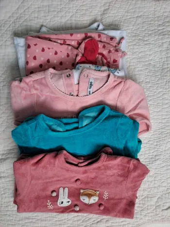 Lot 4 pyjama 12 mois