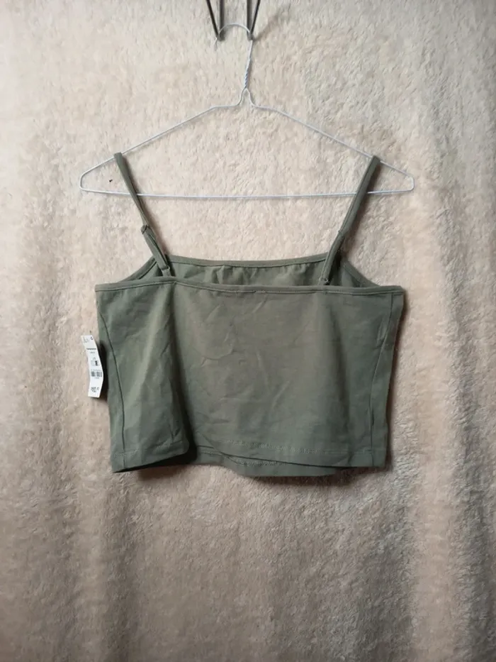 Crop-top a bretelles. Marque Ardene (A337) - photo numéro 4