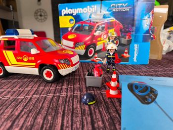 Playmobil city action 5364 pompier et véhicule dans sa boîte d'origine