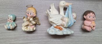 Lot de 4 figurines naissance garçon