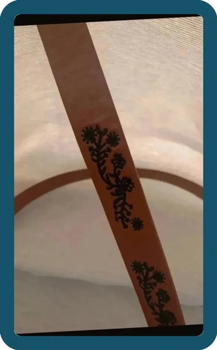 Très jolie Ceinture Camel avec broderies 90 cm Veritas - photo numéro 2