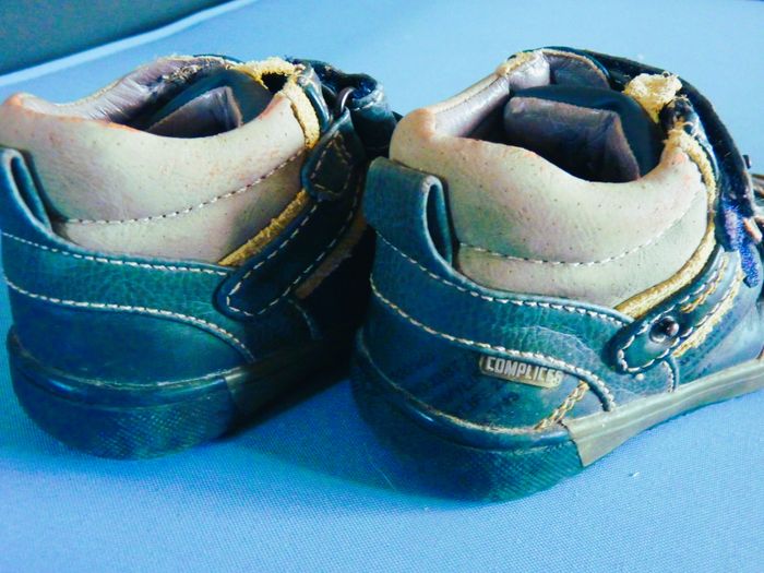 Baskets garçon complice 23 chaussure cuir bleu scratch TBE - photo numéro 3