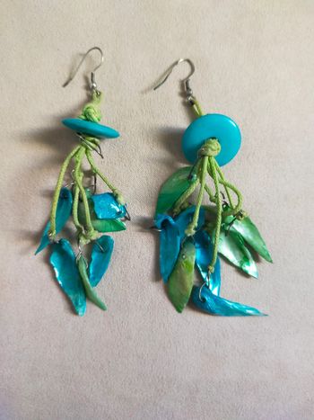 Boucles d’oreilles vert turquoise & nacre - Collection Terres d’Ailleurs