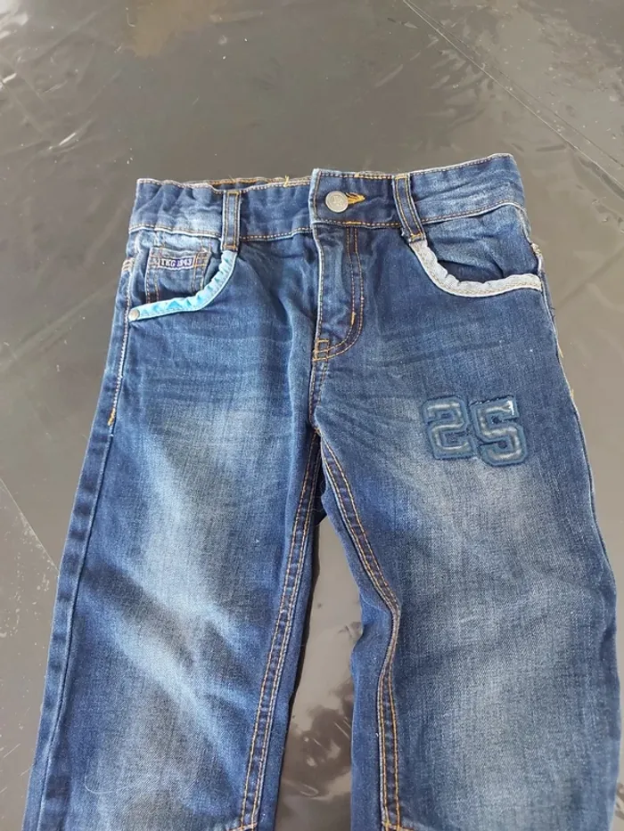 Jeans jamais porté - photo numéro 2