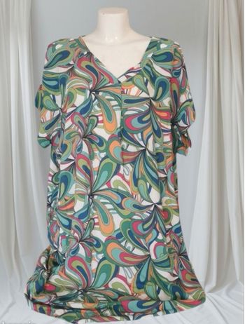 💚🤍Jolie Robe Légère Laura Torelli 💚🤍