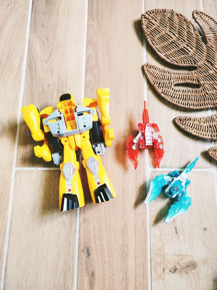 🚛 Robot Transformers rescue bots Bumblebee chevalier gardien marque Hasbro - photo numéro 2