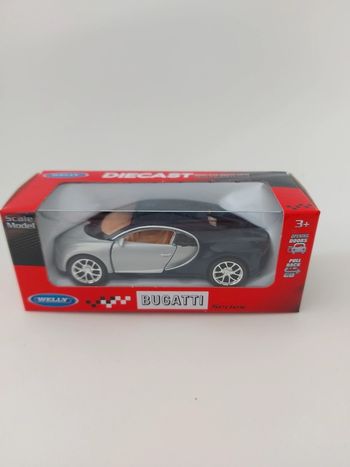 Bugatti  - chiron  - argent