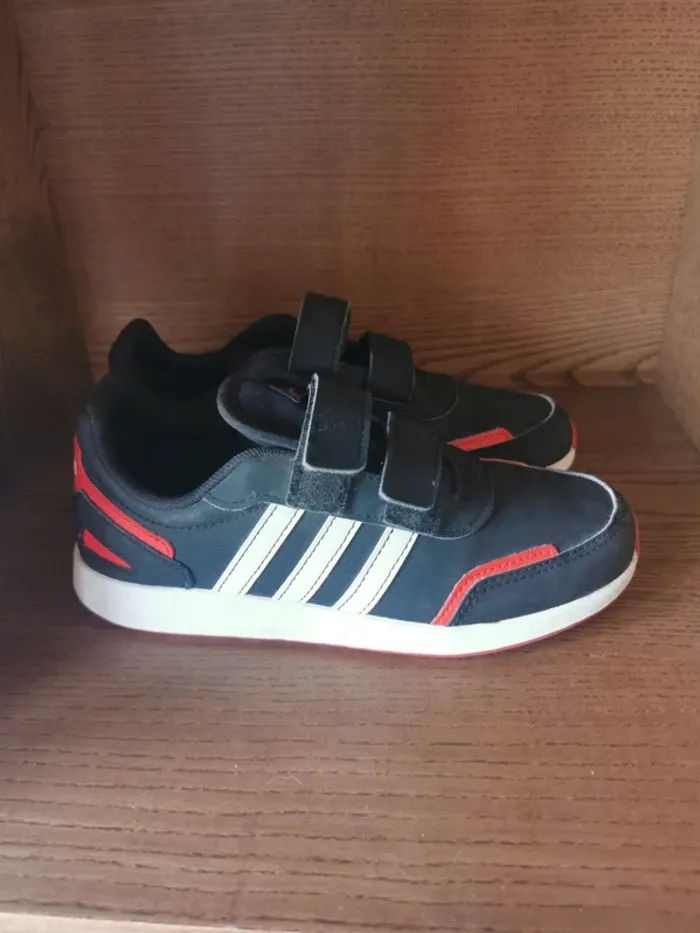 Baskets Adidas. - photo numéro 4
