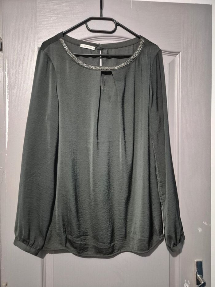 Haut gris/noir - photo numéro 2