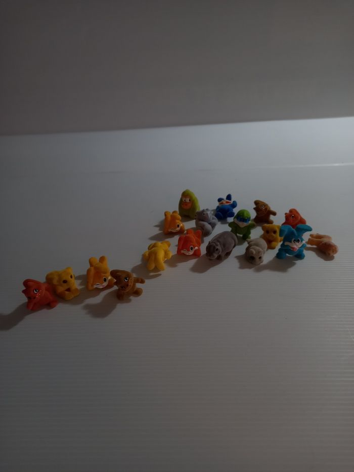 Figurines kinder douce