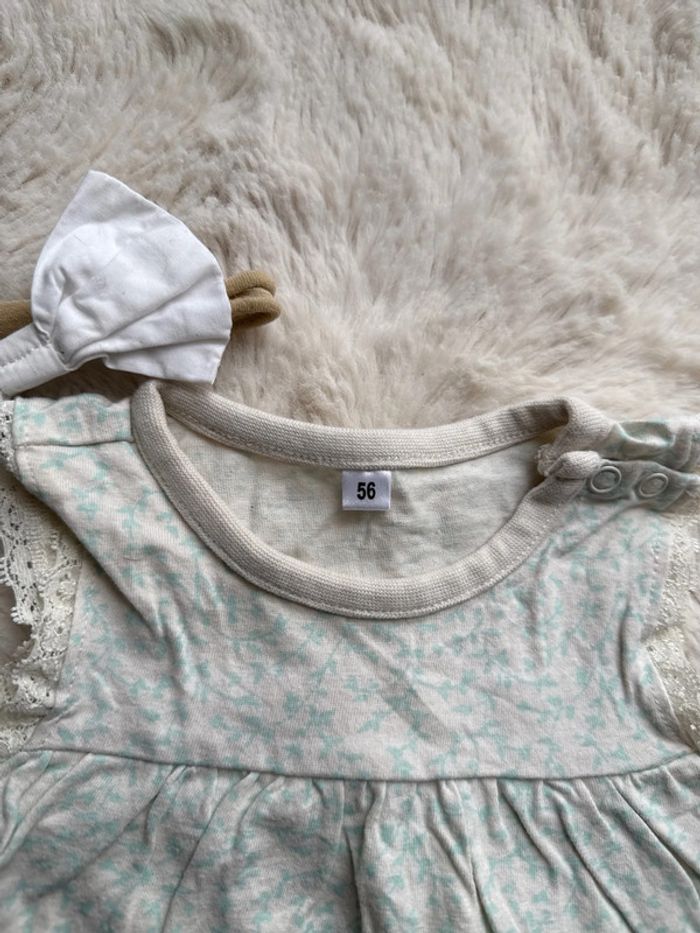 Robe body vert d'eau crème 56 cm avec son bandeau et petites chaussures taille 17 - photo numéro 2