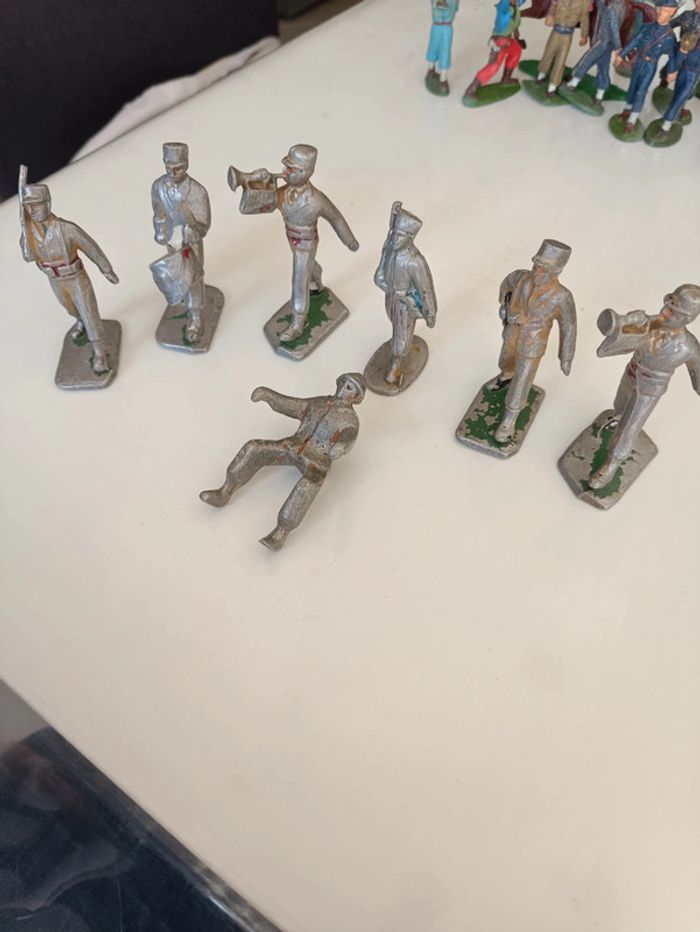 Figurines quiralu