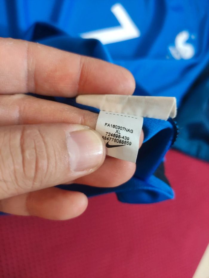 Maillot de foot Griezmann France, Nike Authentique Officiel taille enfant 13/15 ans, proche du Neuf - photo numéro 10