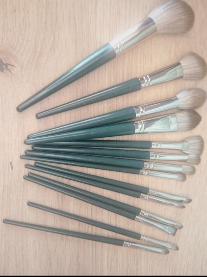 Set complet pinceaux maquillage 14 pinceaux boîte - photo numéro 5