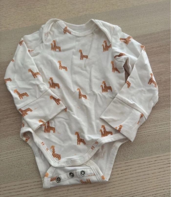 Lot 3 Bodies blanc tape à l'œil 1 mois 53 cm girafe mixte - photo numéro 5