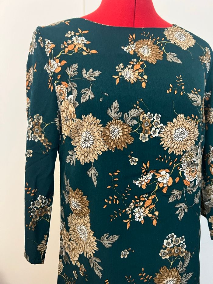 Robe droite manches 3/4 fleurie verte Goa collection