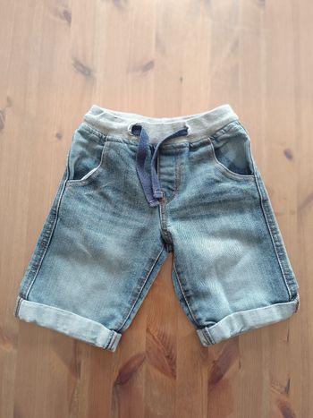 Short 3 ans