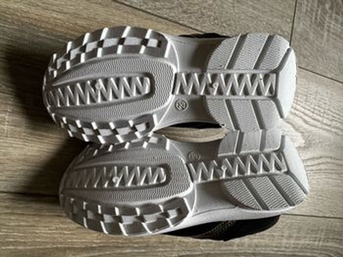 Baskets noires à lacet T.29 - photo numéro 4