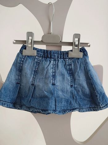 Jupe en jean bleu taille 6 mois