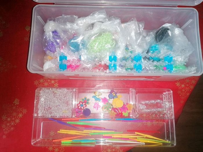 Ensemble élastiques pour bracelets avec malette de rangement