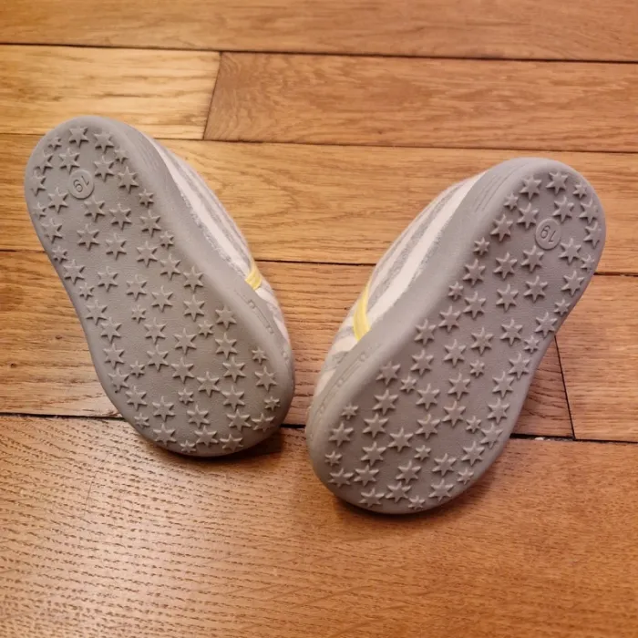 Chaussons bébé - T19 - photo numéro 3