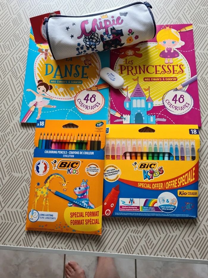 Lot papeteries et trousse - photo numéro 4