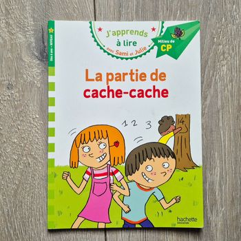 Livre " J'apprends à lire "  La partie de cache-cache. Milieu Cp. Edition hachette