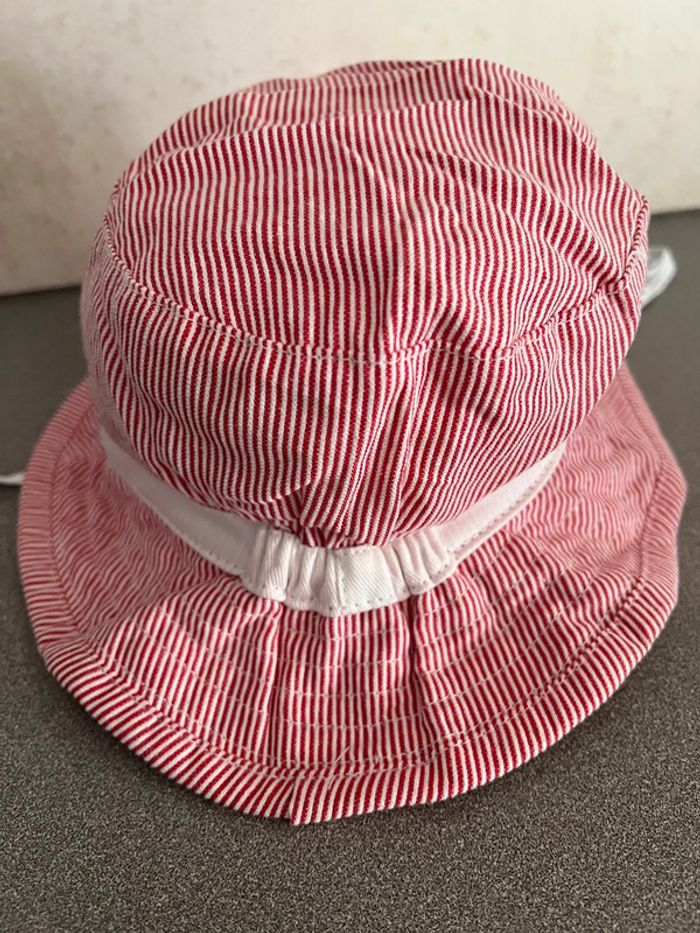 Bob chapeau rayé rouge blanc taille 42 43 cm Baby Club - photo numéro 3